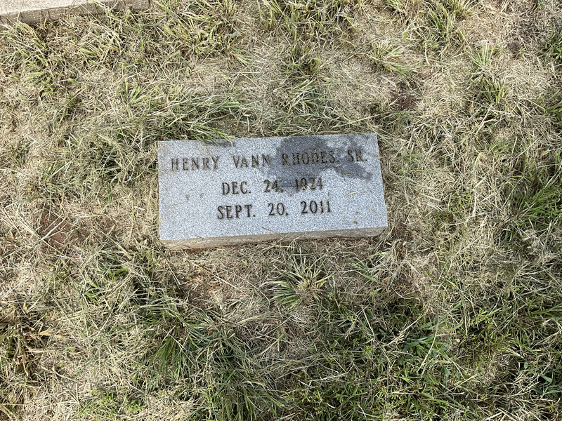 Tombstone of Henry Vann Rhodes Sr. (1924-2011)