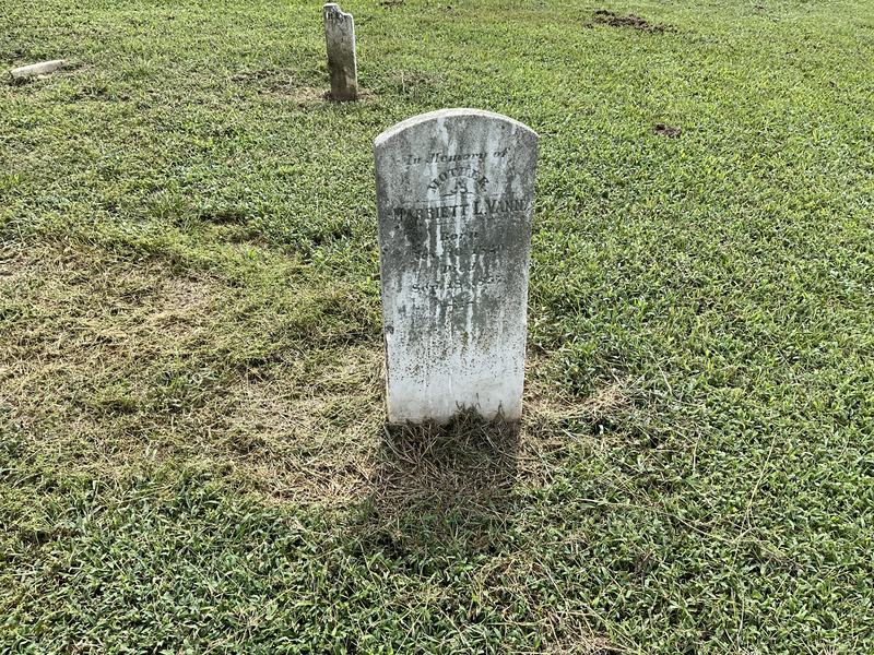 Tombstone of Harriet L. Vann